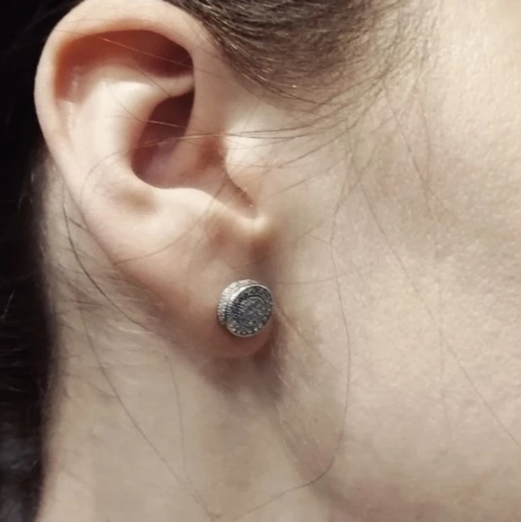 18k Pave Studs - Picture 7 of 7